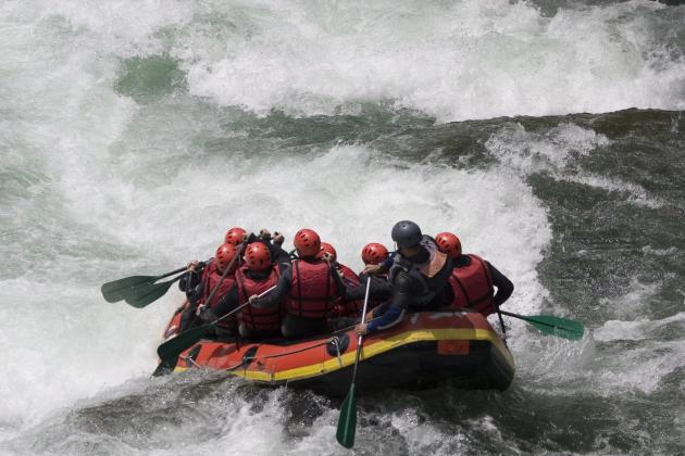 river_raft_baad_sejle_flod_vand.jpg