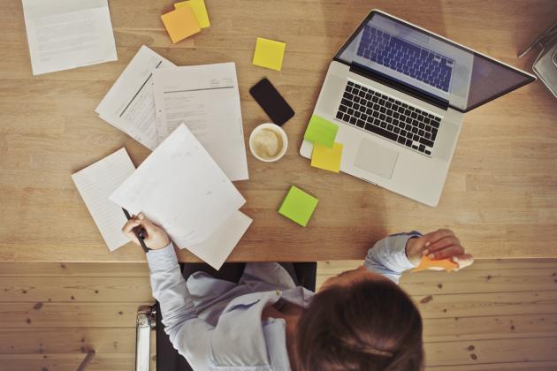 kvinde_arbejder_shutterstock_171303110.jpg